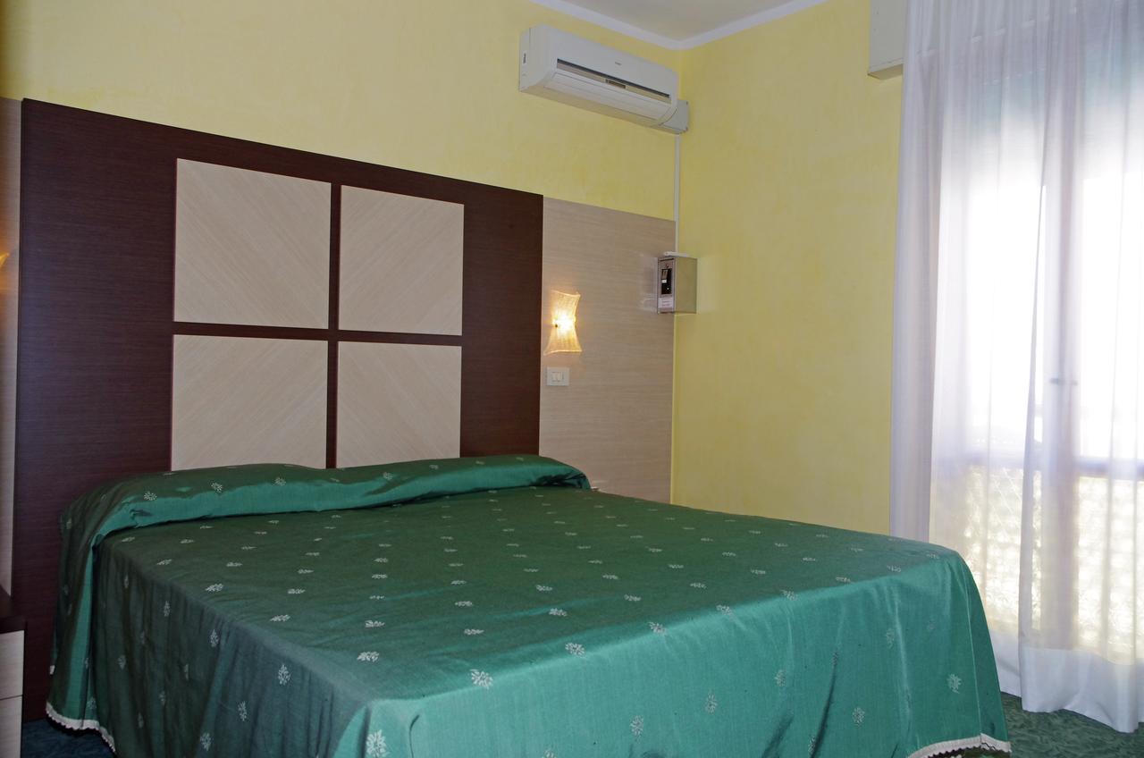 Hotel Gardenia Caorle Extérieur photo