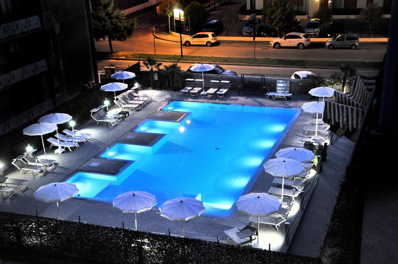 Hotel Gardenia Caorle Extérieur photo